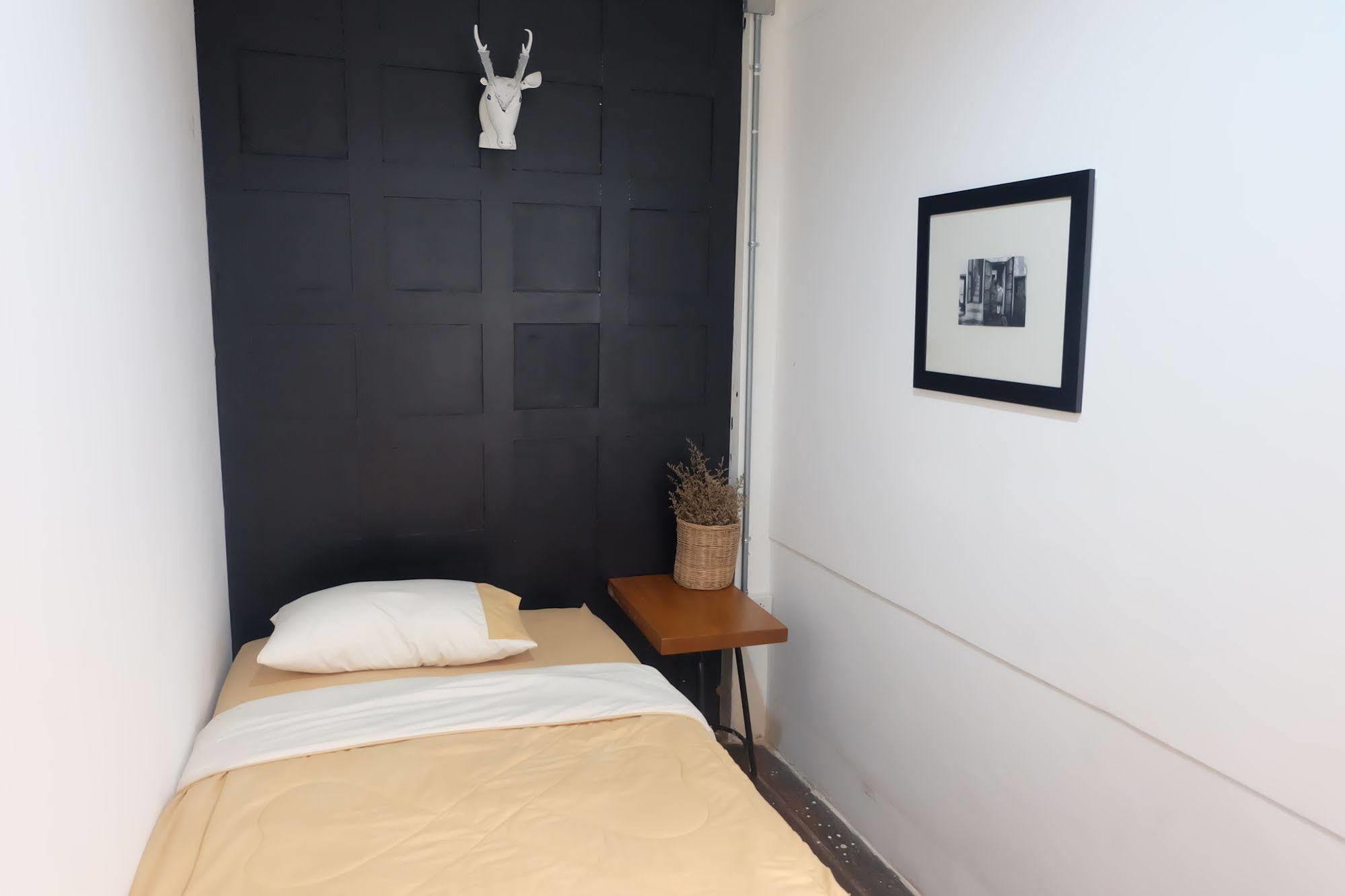 Buff Hostel Bangkok Dış mekan fotoğraf